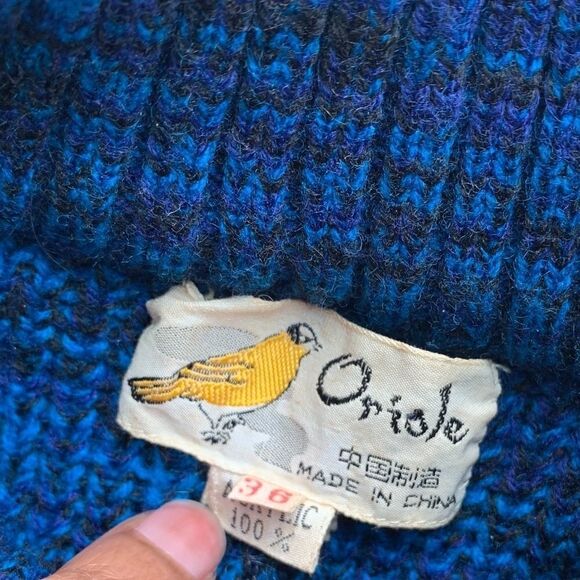 Vintage Mock Neck Knit Sweater Size Medium - Picture 2 of 8